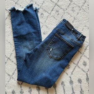 Women's Risen Mid Rise Straight Leg Frayed Jeans